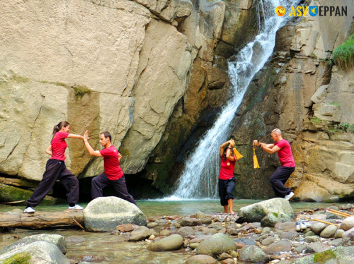 Allenamento alla Cascata di Ora Allenamento alla Cascata di Ora